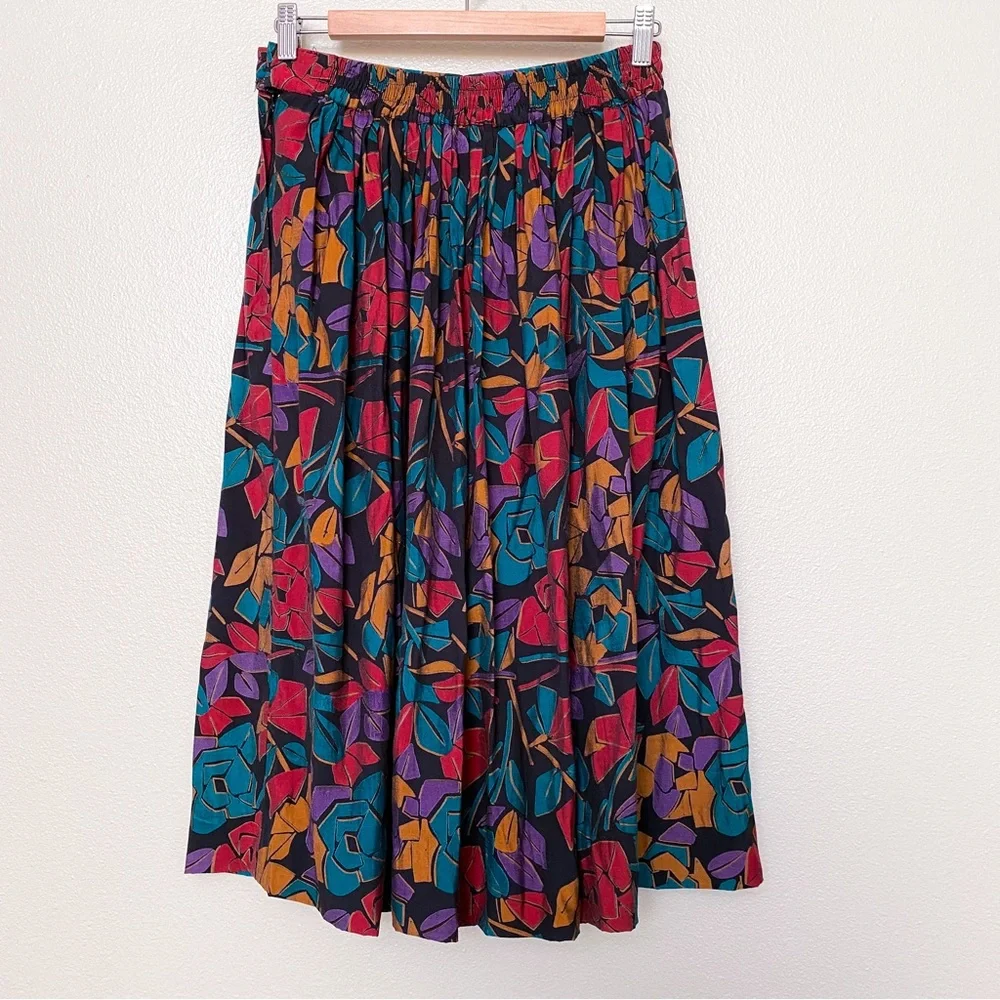 Vintage jewel-toned pleated skirt - Picture 7 of 12